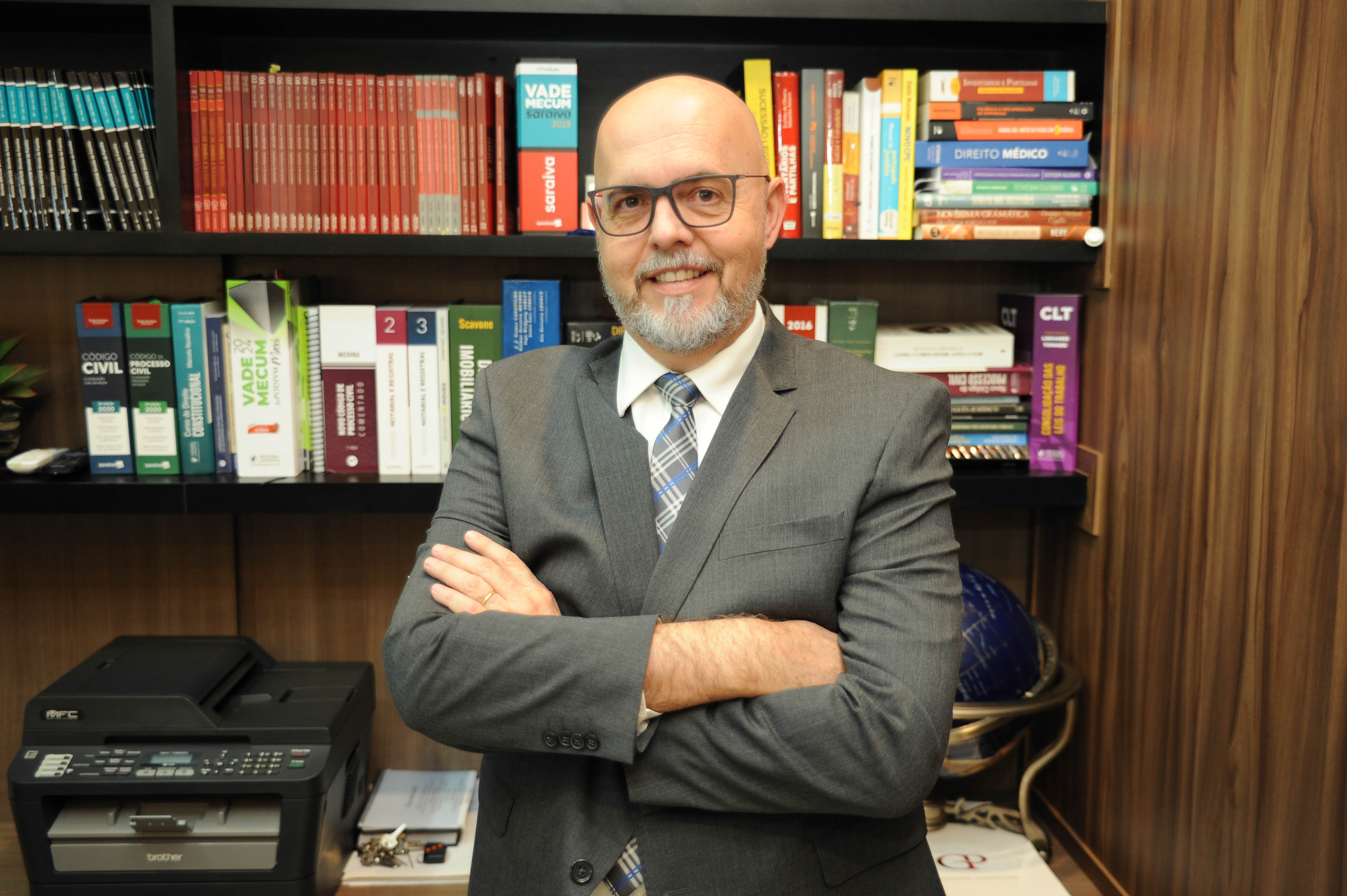 Dr. Gustavo Peixoto Lima